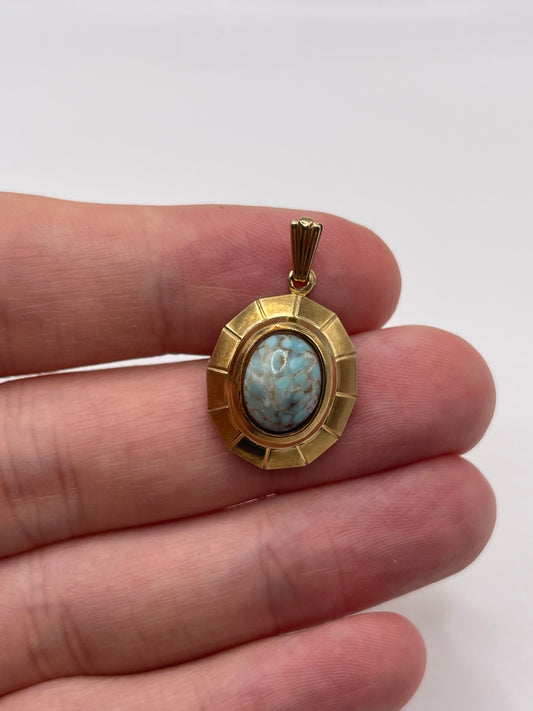 9ct gold stone pendant