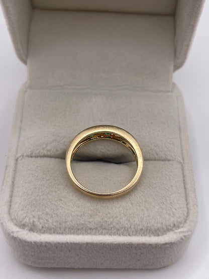 9ct gold emerald and diamond ring