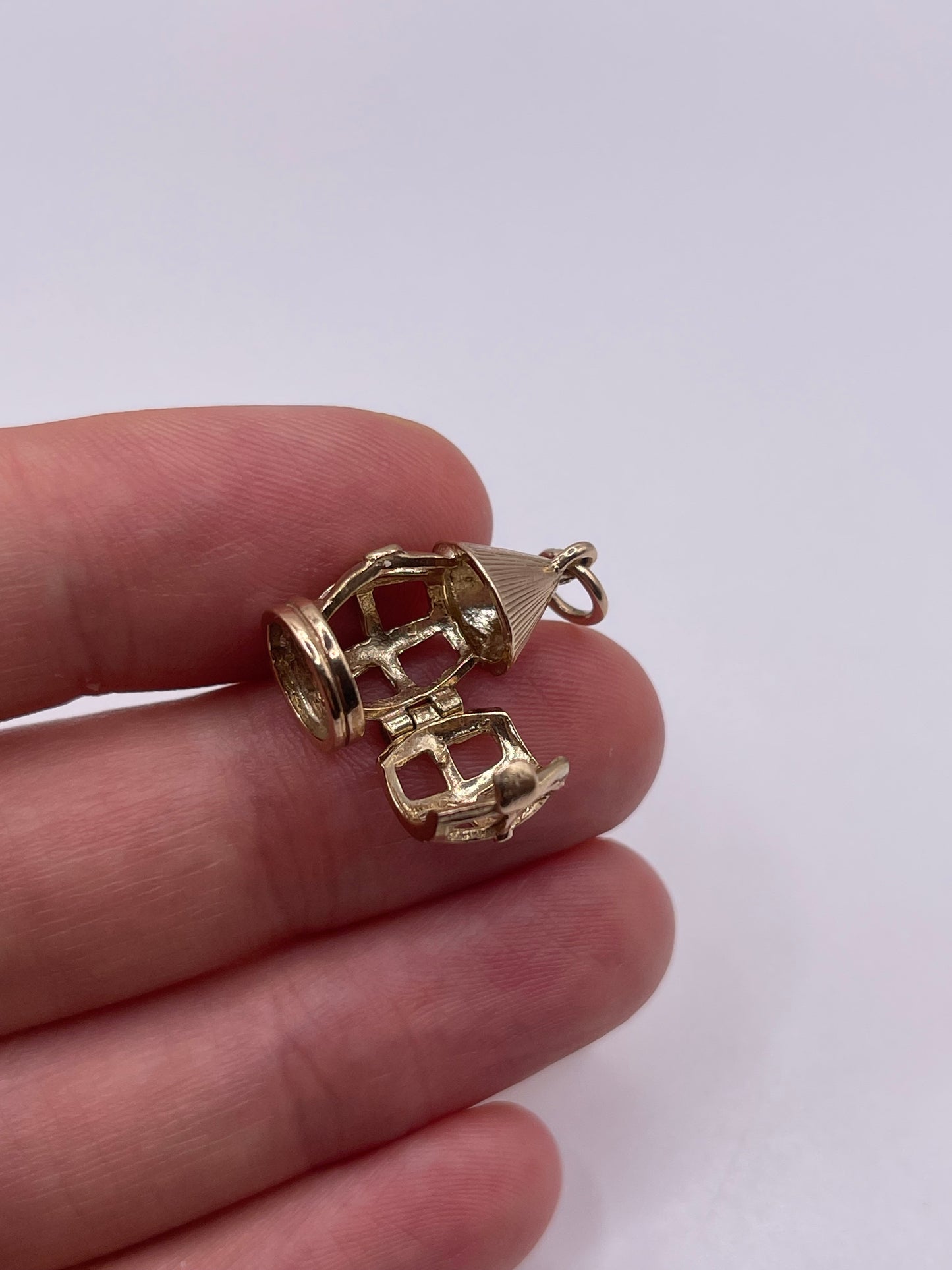 9ct gold lantern charm