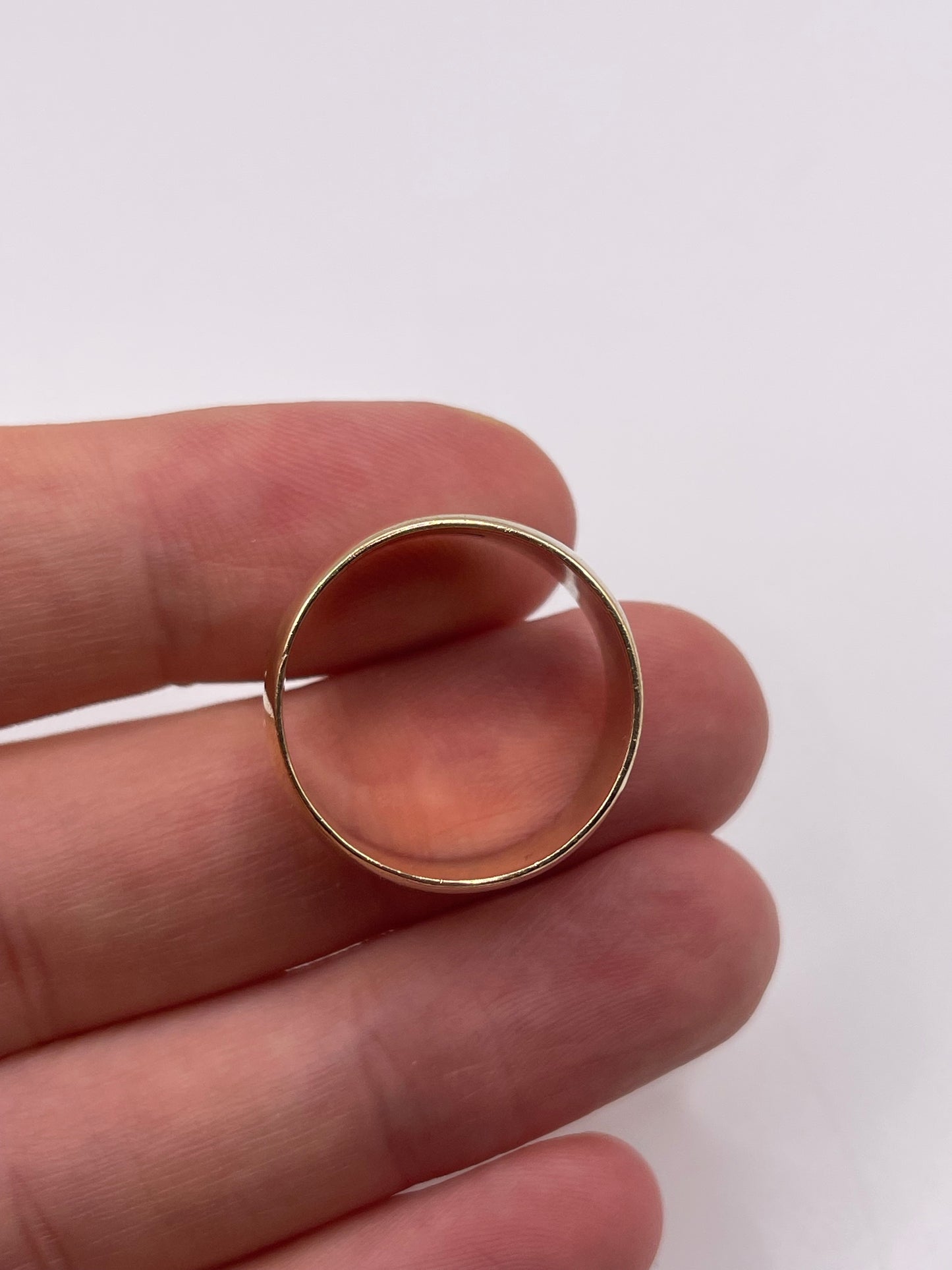 9ct gold patterned band