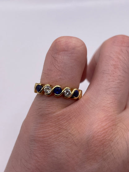 18ct gold sapphire and diamond ring