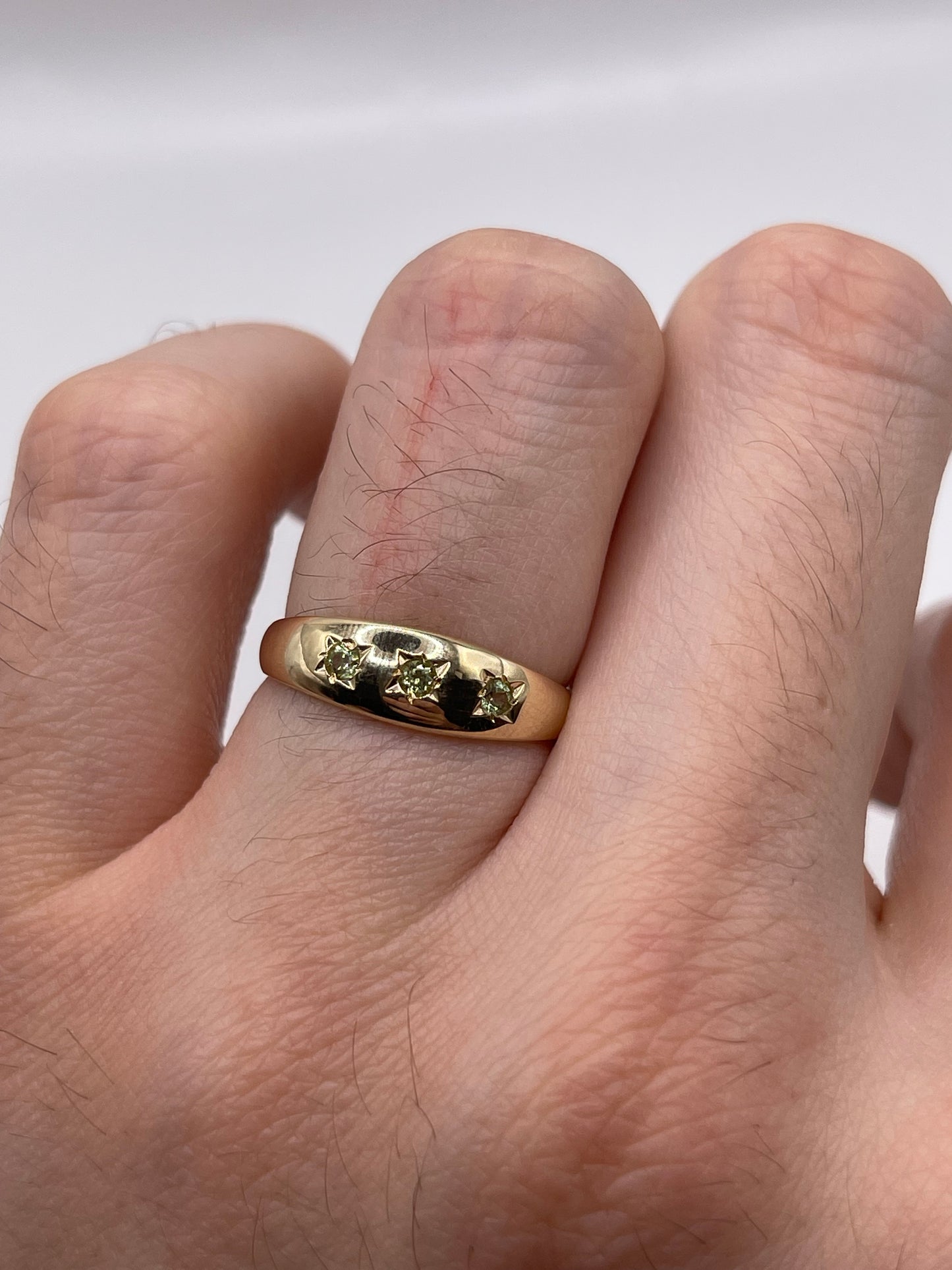 9ct gold peridot gypsy ring