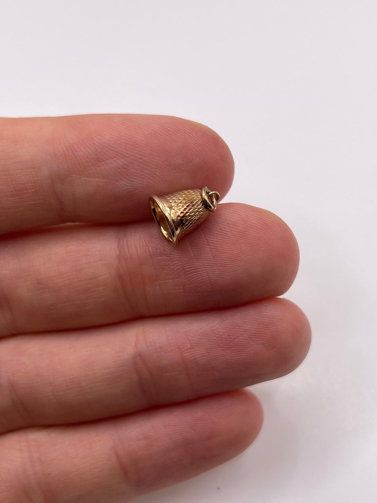 9ct gold thimble charm