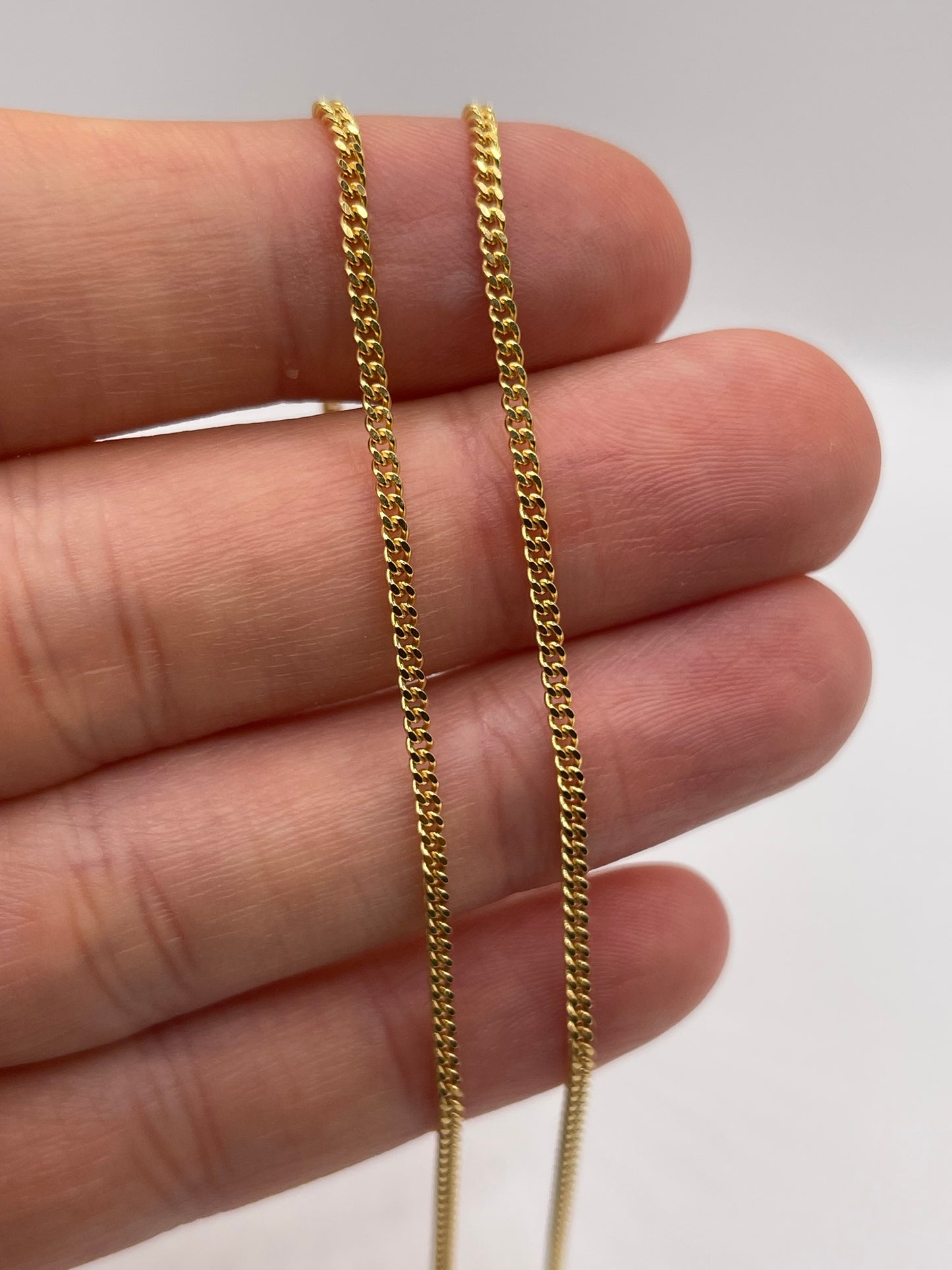 9ct gold chain 524