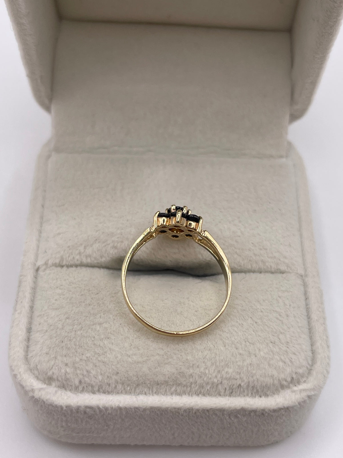 9ct gold sapphire cluster ring