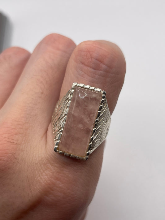 Silver rose quartz ring