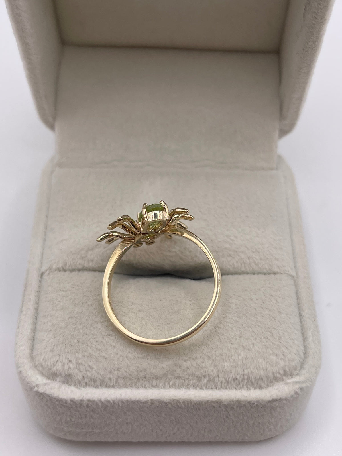 9ct gold peridot and diamond spider ring
