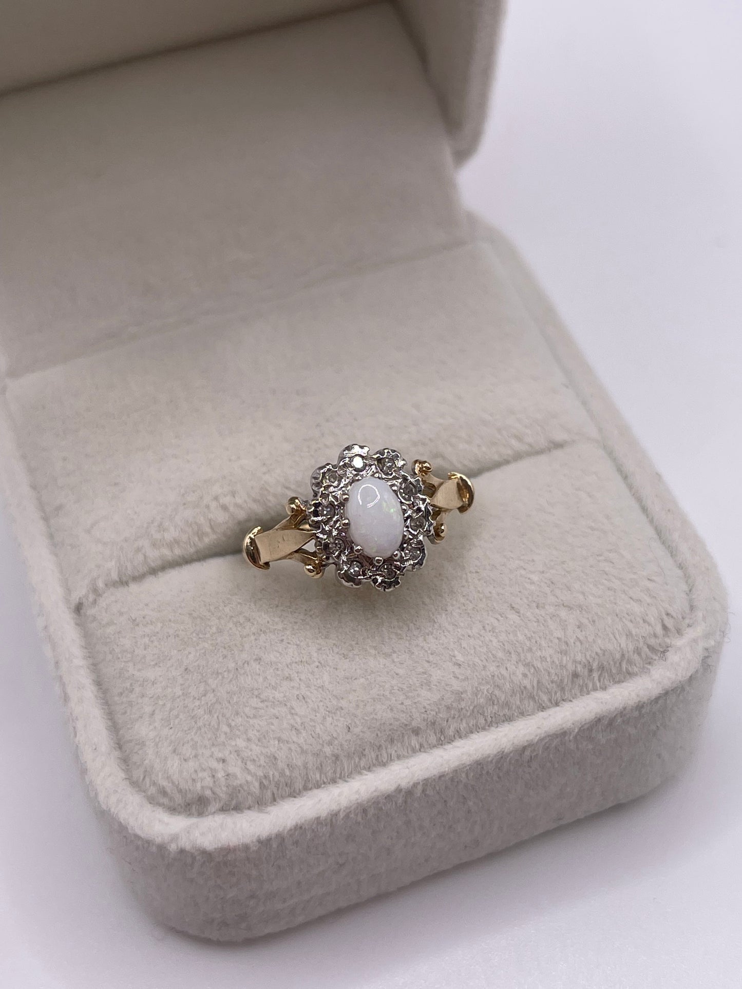 9ct gold opal and diamond ring