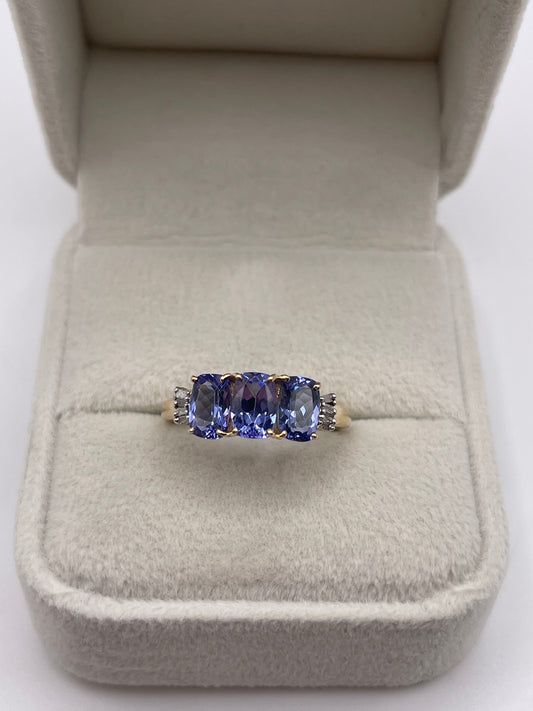 9ct gold tanzanite and diamond ring