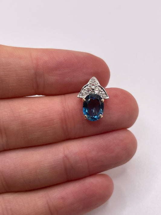 9ct gold topaz pendant