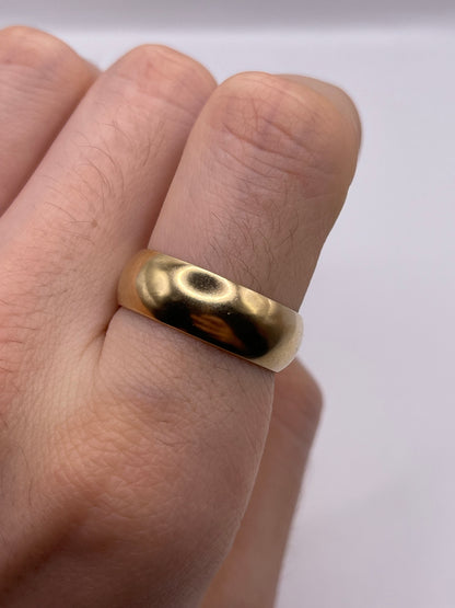 Heavy 9ct gold band