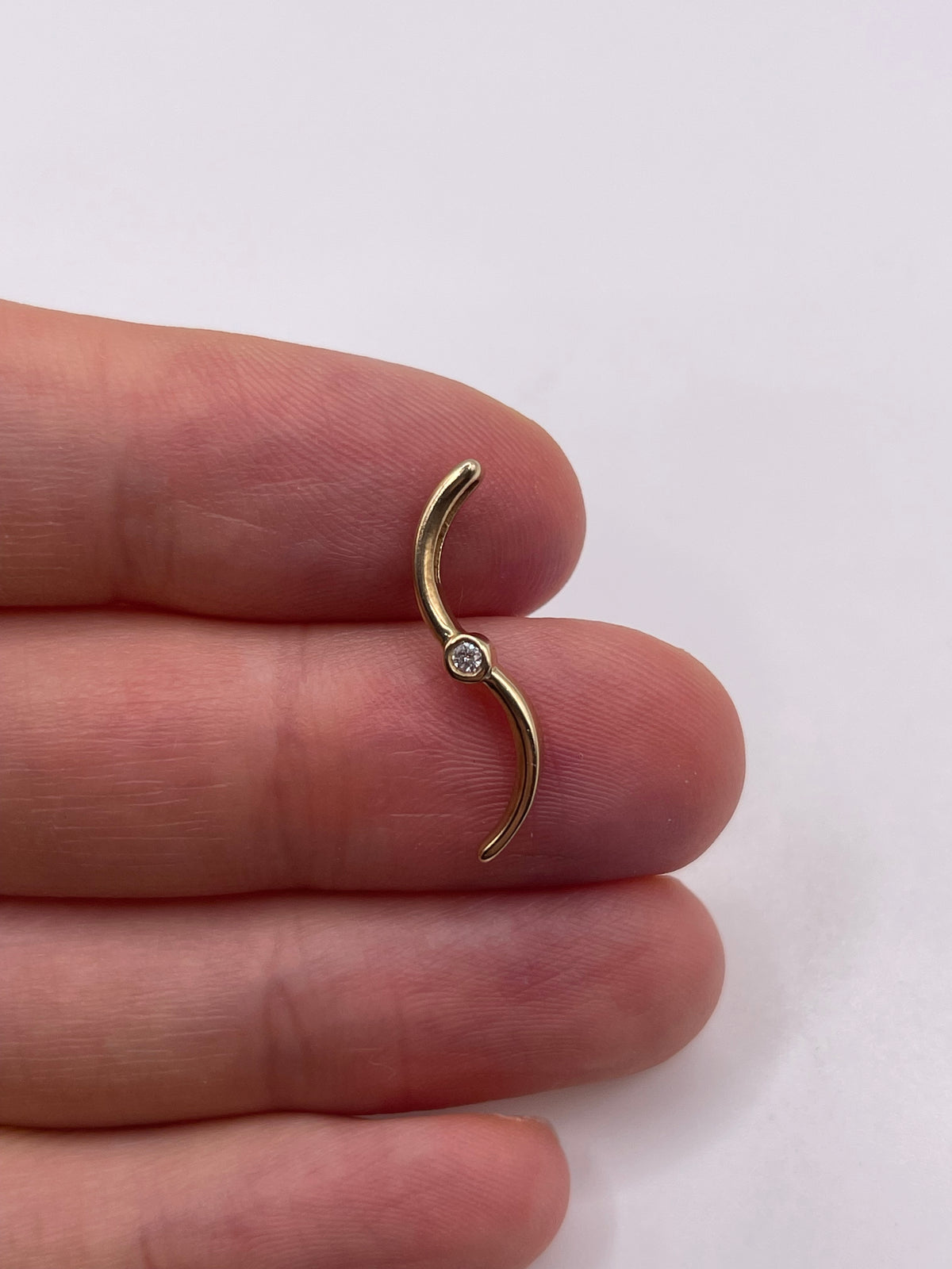 9ct gold diamond pendant