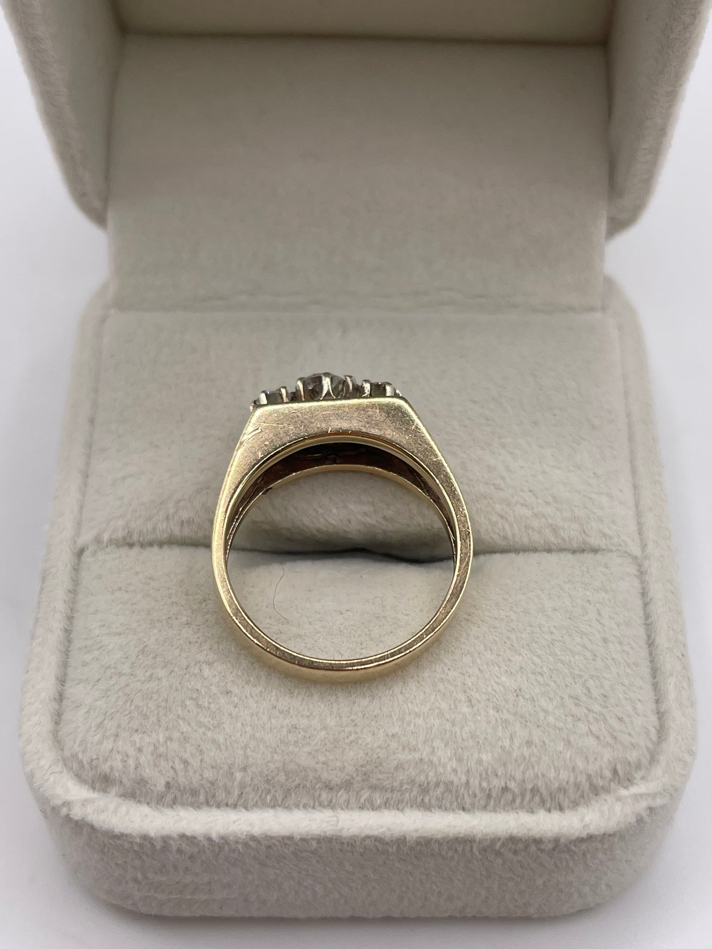 9ct gold diamond ring
