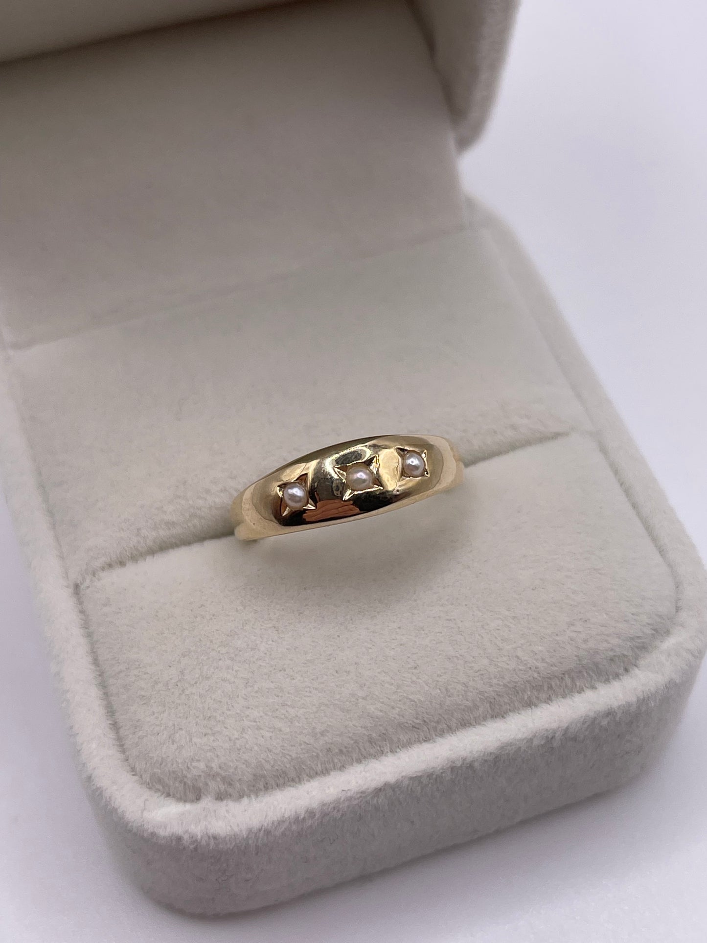 9ct gold pearl gypsy ring