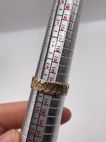 9ct gold engraved band