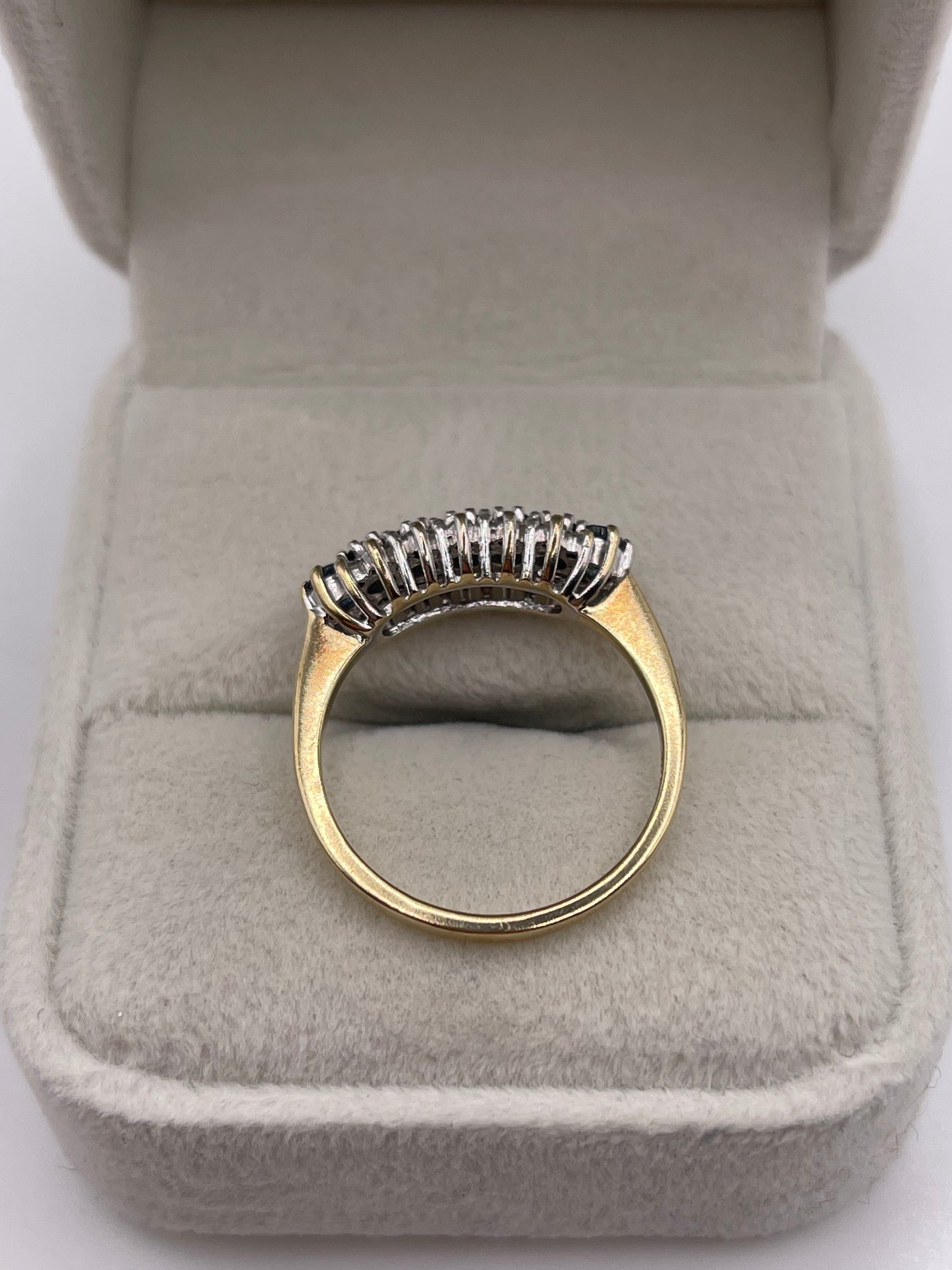9ct gold sapphire and diamond ring