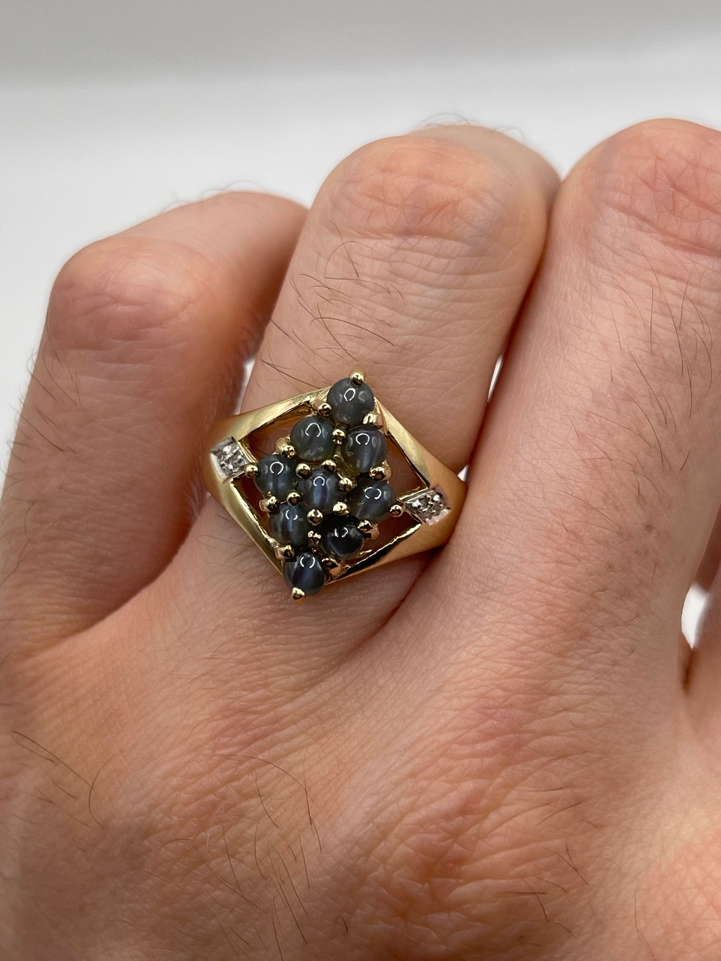 9ct gold cats eye chrysoberyl and diamond ring