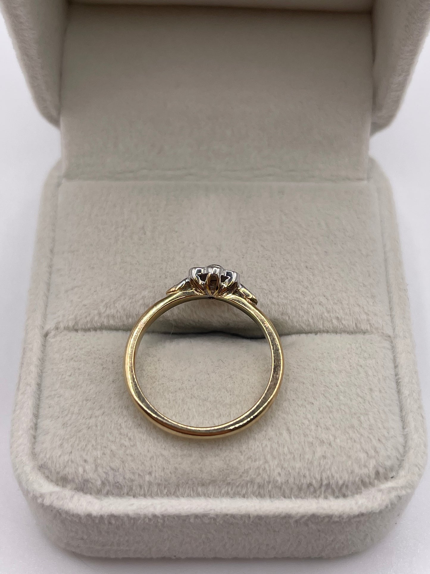 9ct gold diamond cluster ring