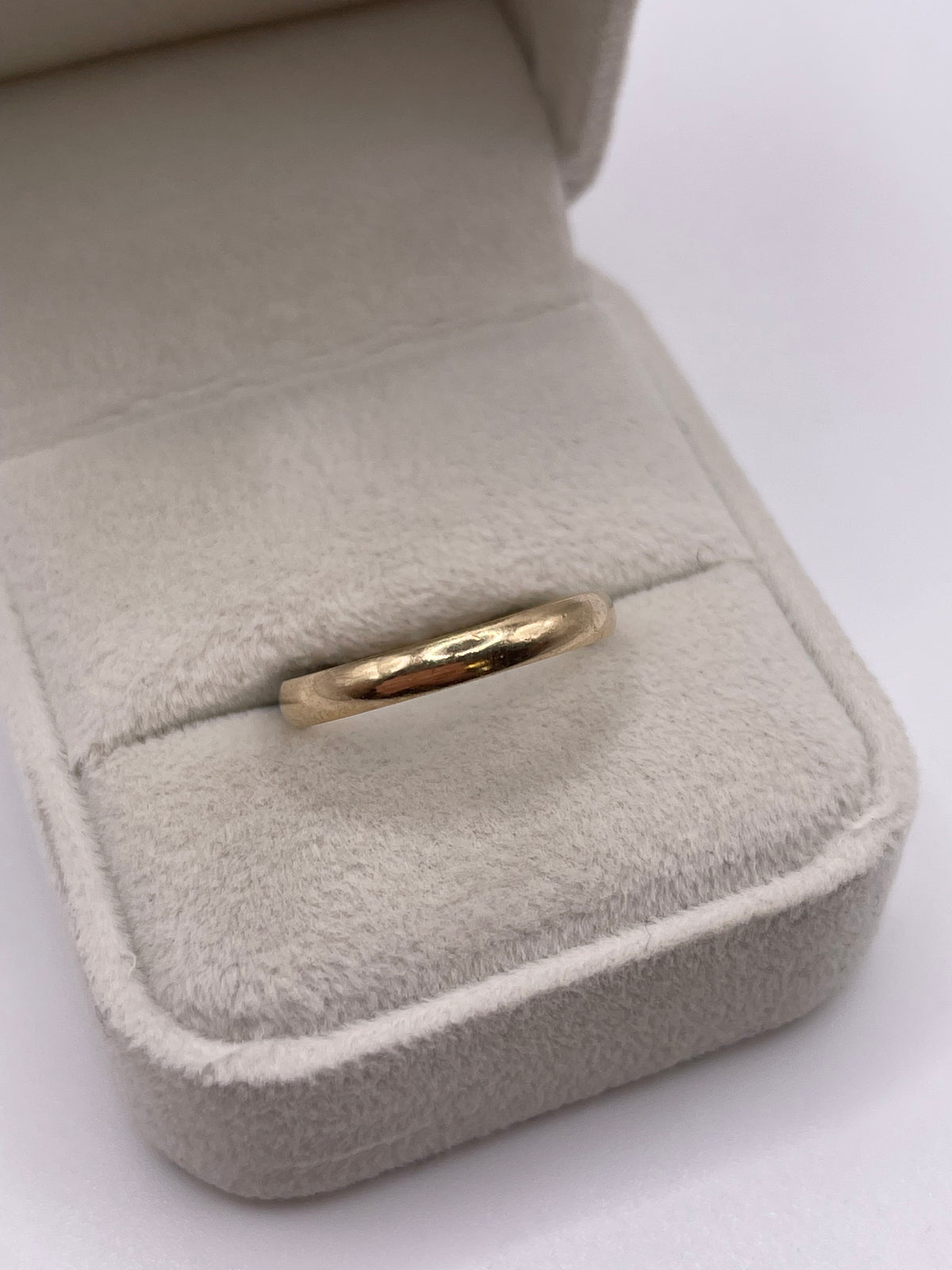 9ct gold band