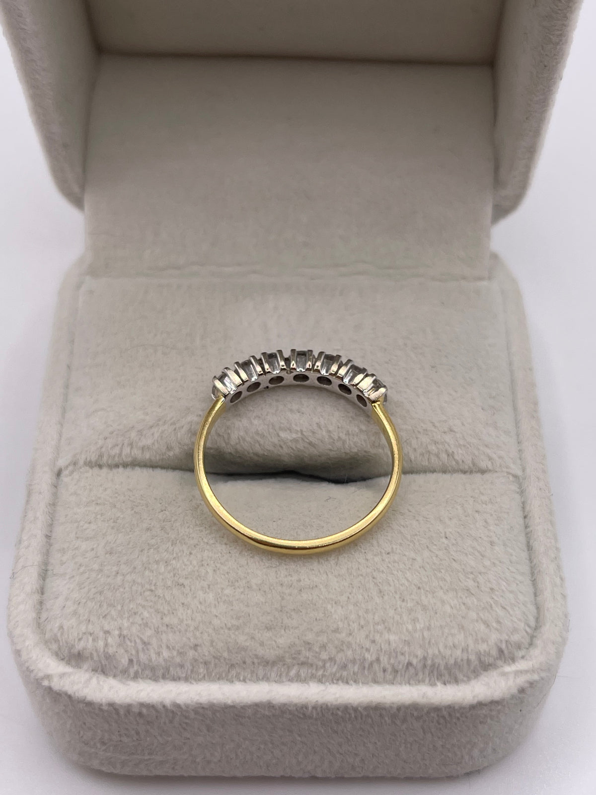 18ct gold diamond ring