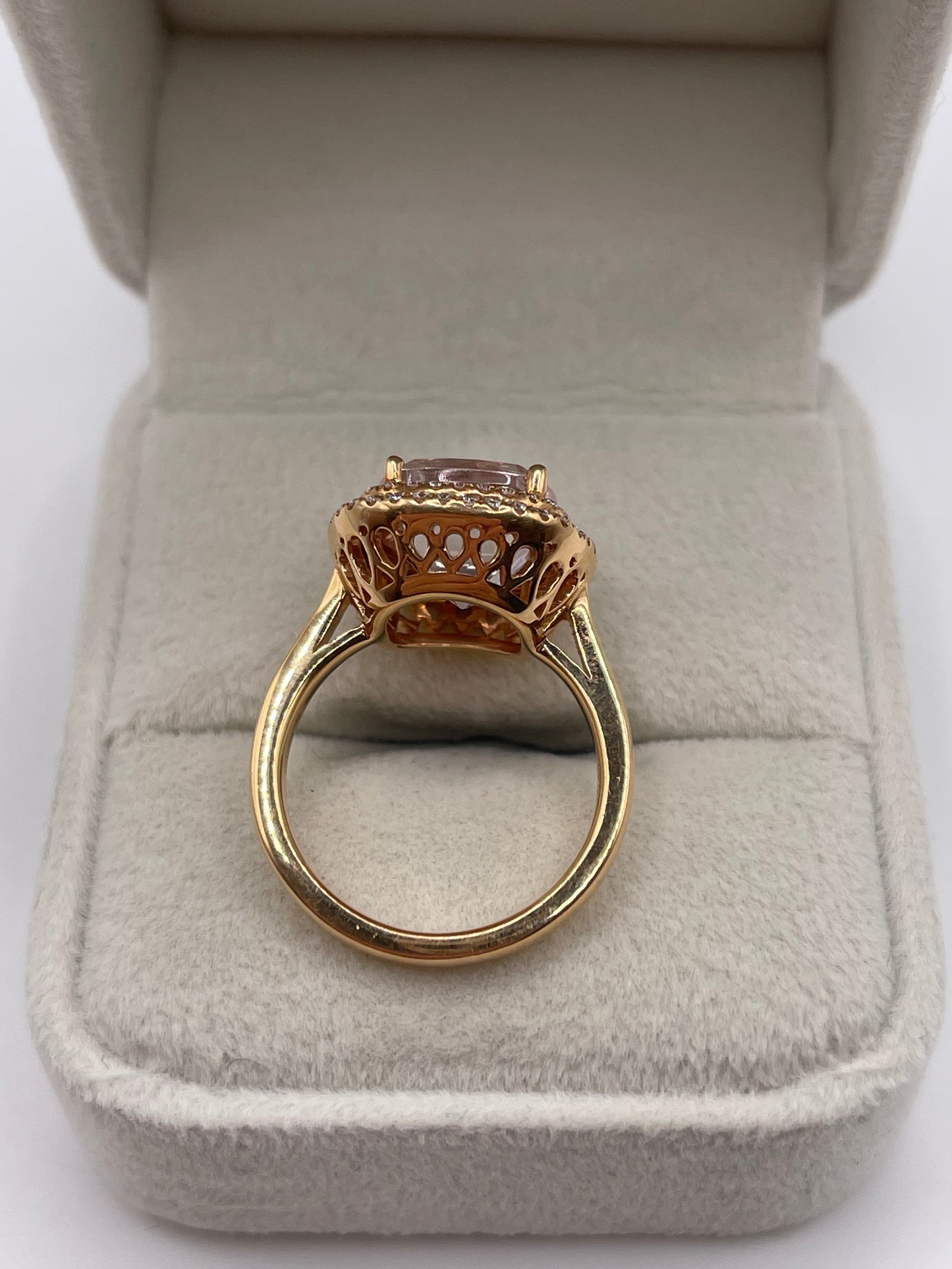 18ct rose gold morganite and diamond ring