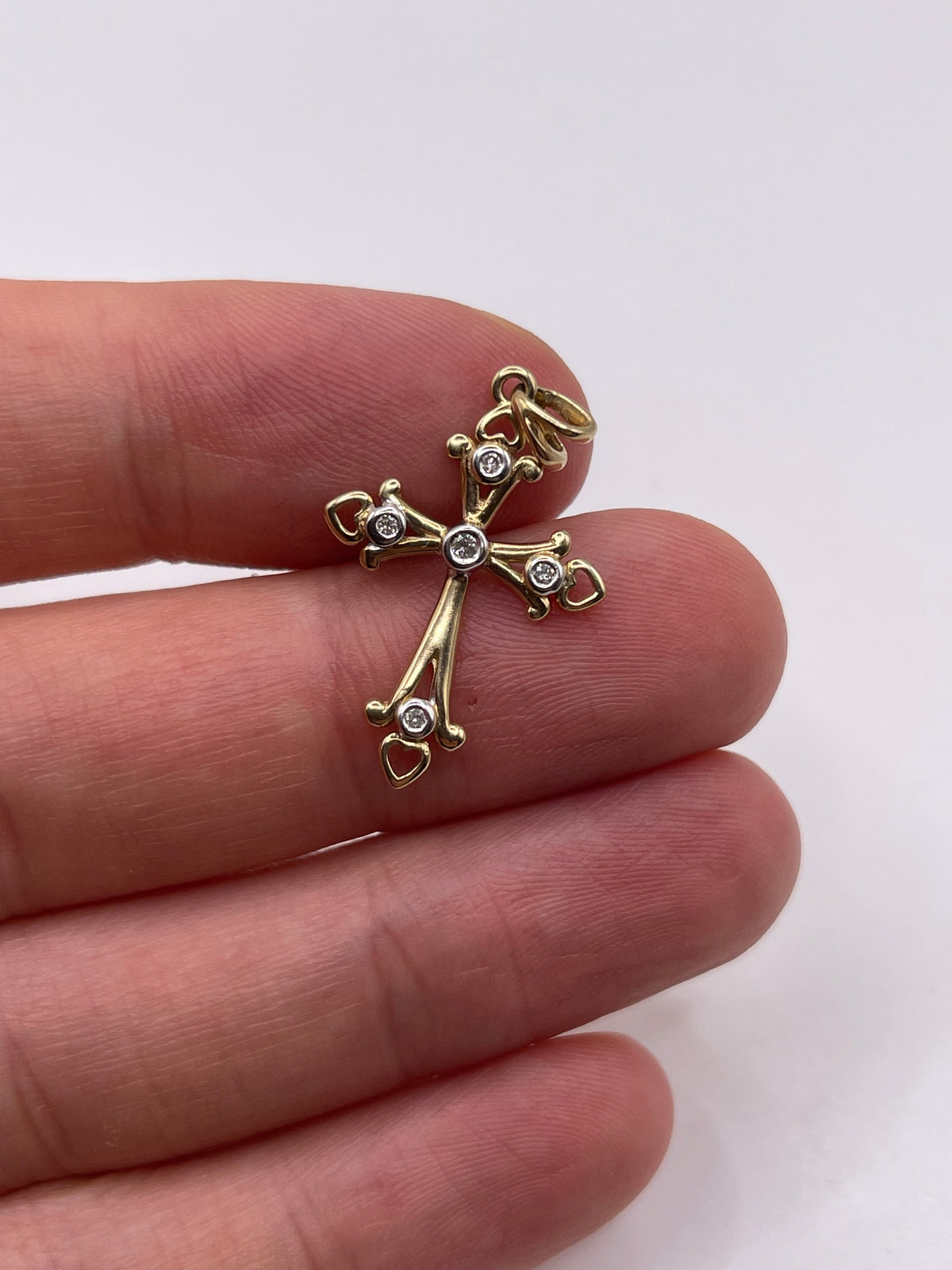 9ct gold diamond cross pendant