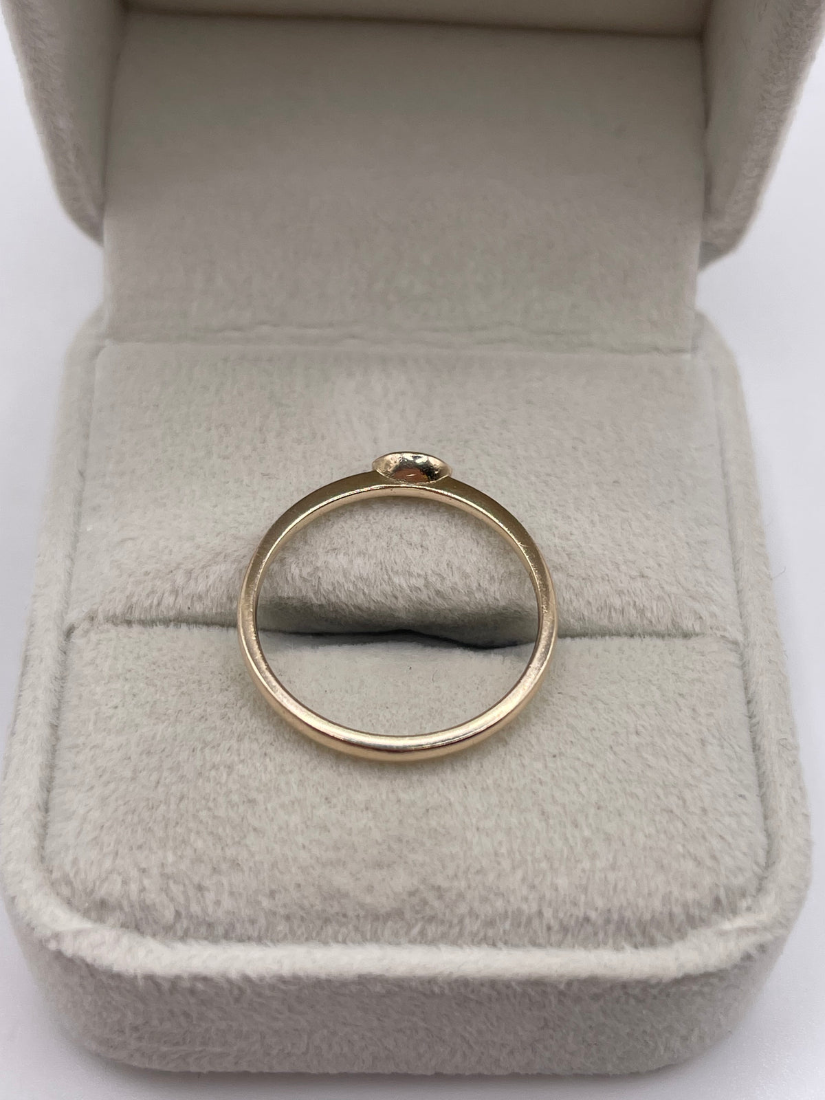 9ct gold diamond ring