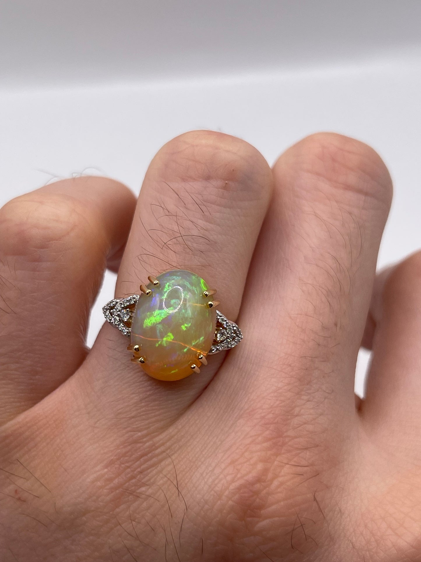 14ct gold opal and diamond ring