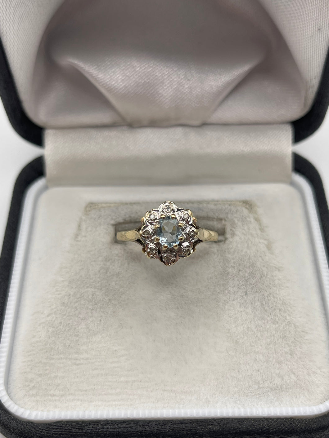 9ct gold topaz and diamond ring