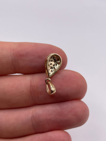 9ct gold diamond cluster pendant