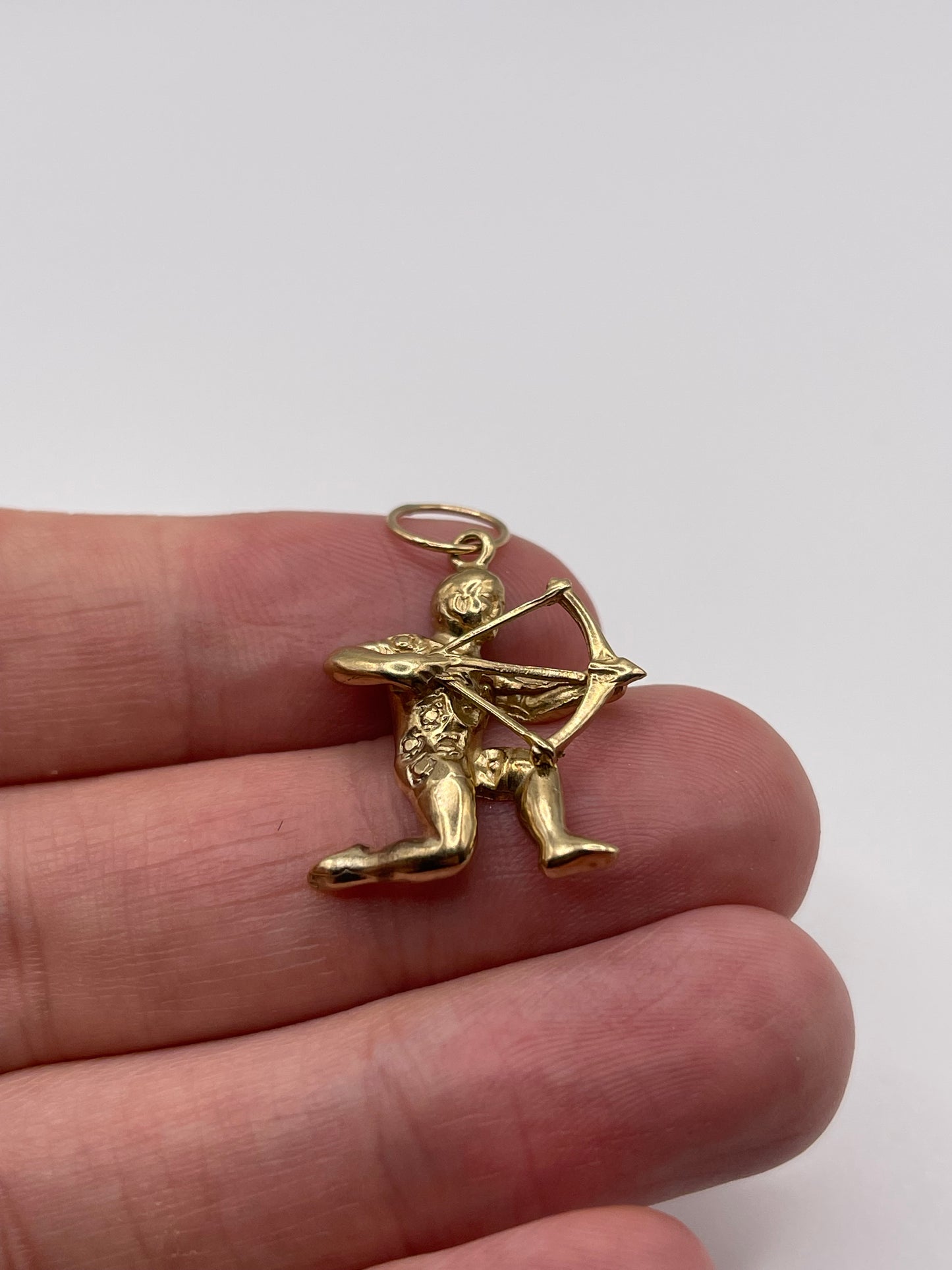 9ct gold Sagittarius pendant