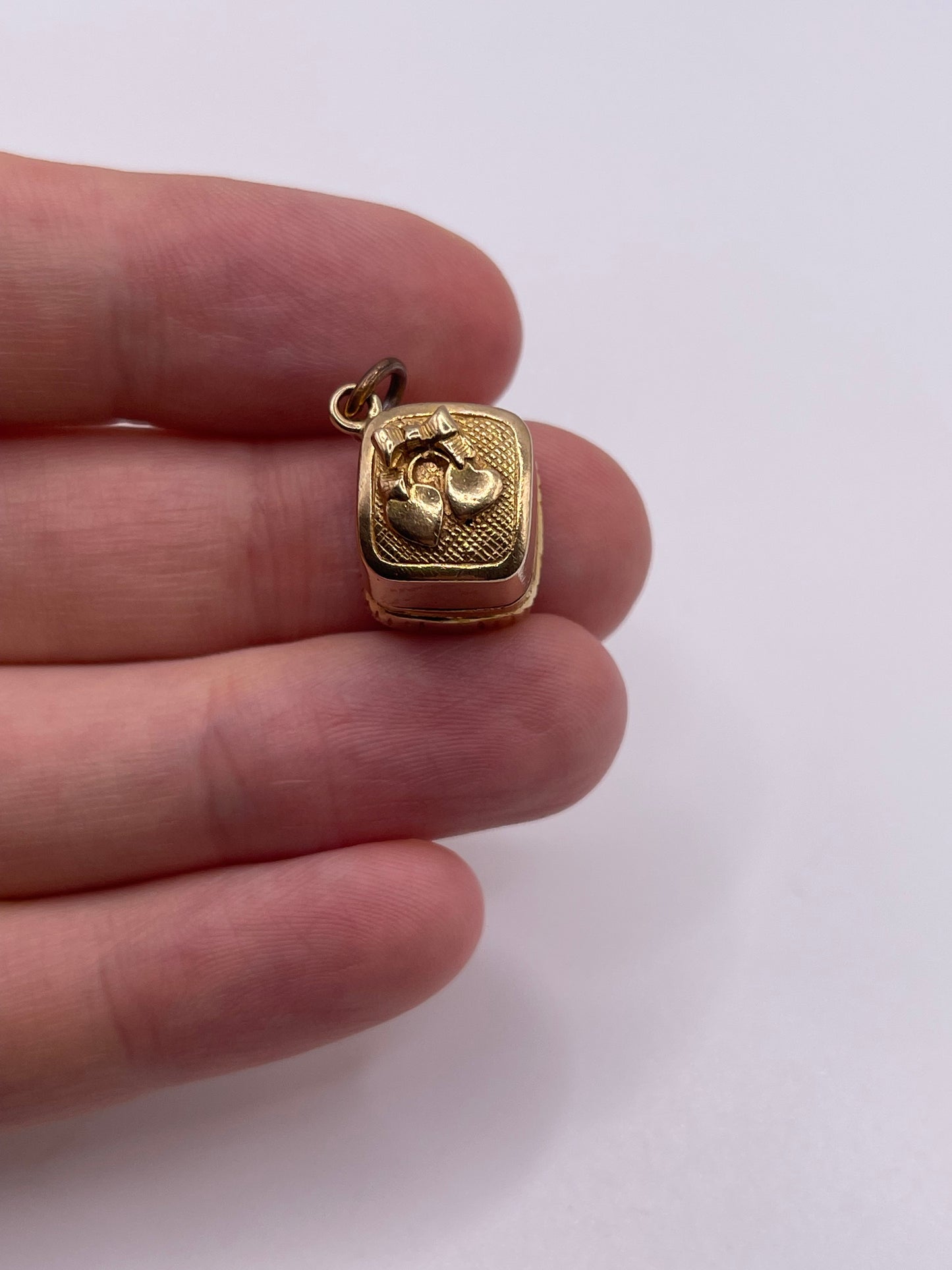 9ct gold engagement ring charm