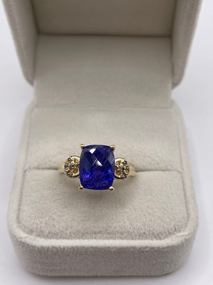 9ct gold tanzanite and diamond ring