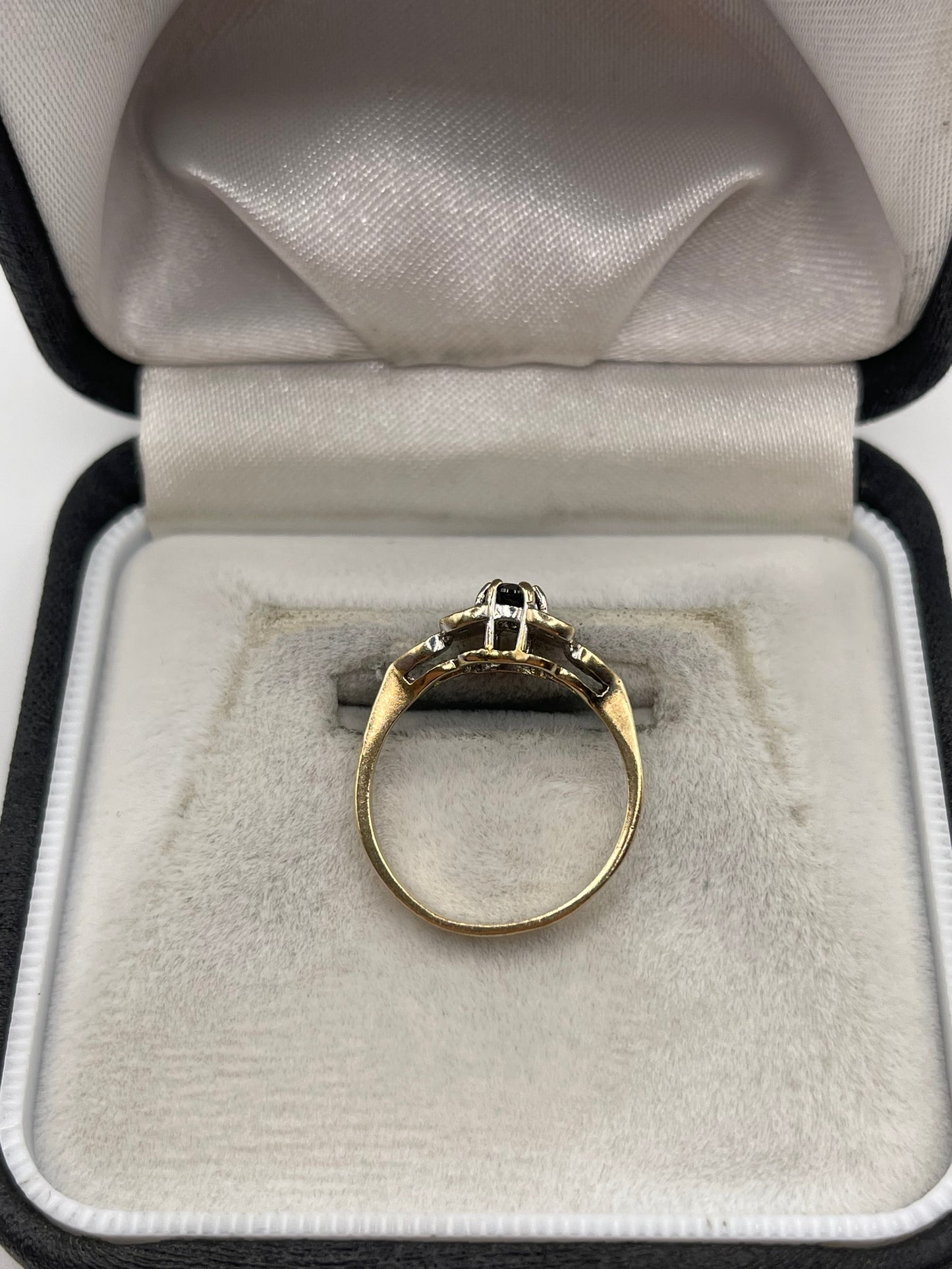9ct gold sapphire and diamond ring