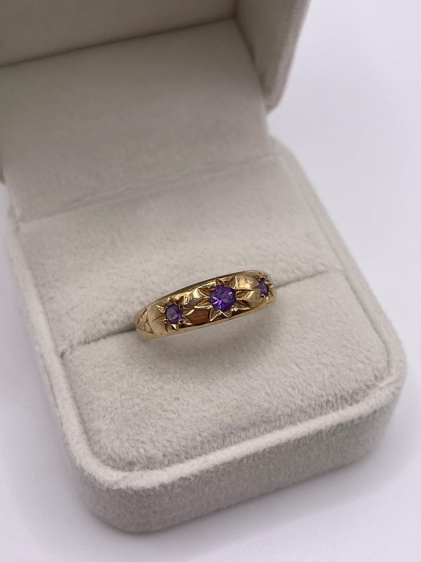 9ct gold amethyst gypsy ring