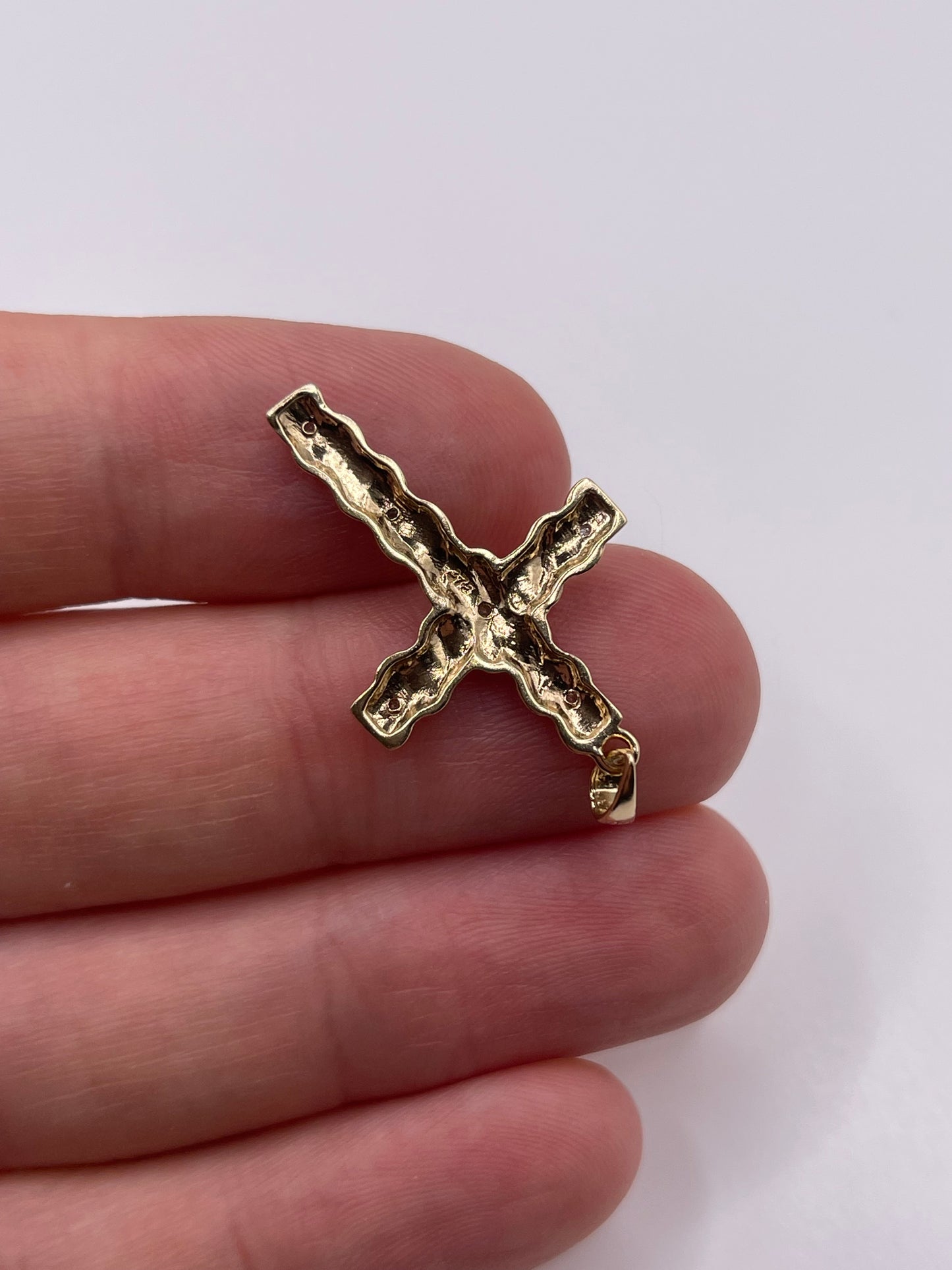 9ct gold diamond cross pendant