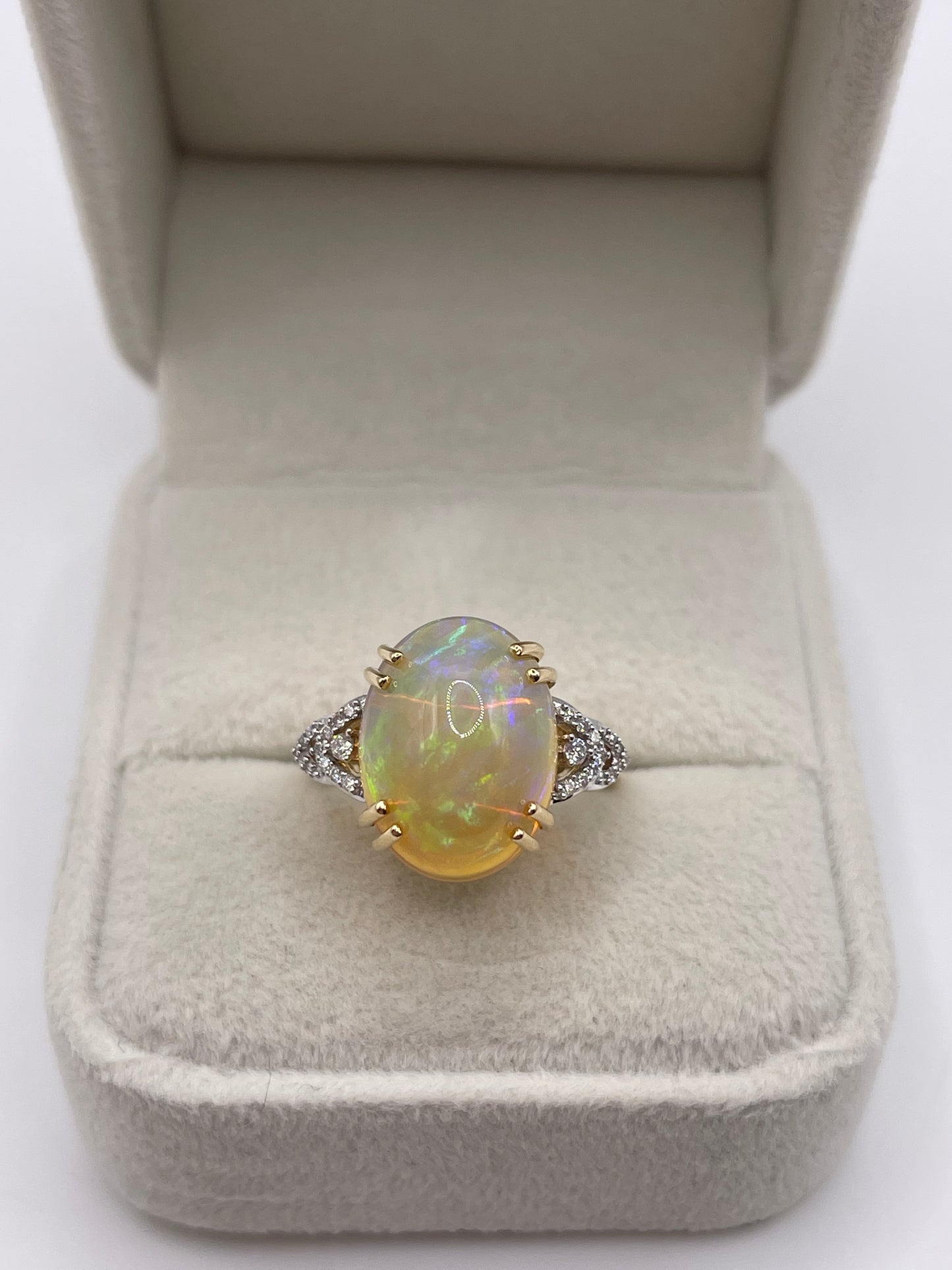 14ct gold opal and diamond ring
