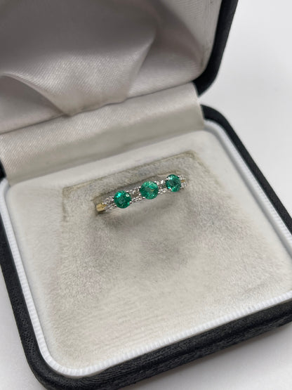 18ct gold emerald and diamond ring