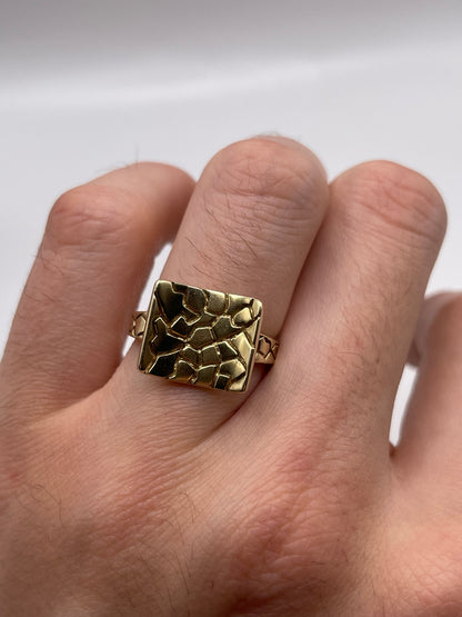 9ct gold ring