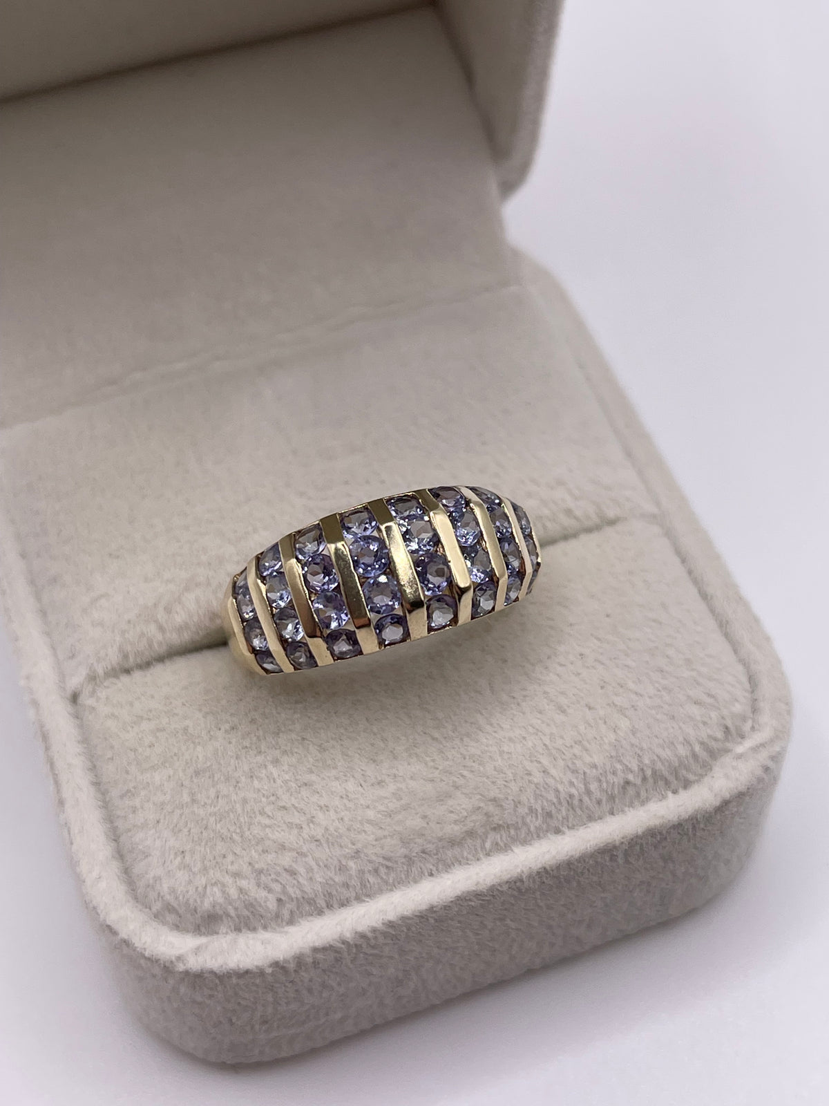 9ct gold tanzanite cluster ring