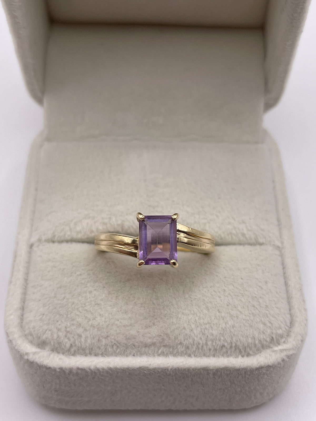 9ct gold amethyst ring