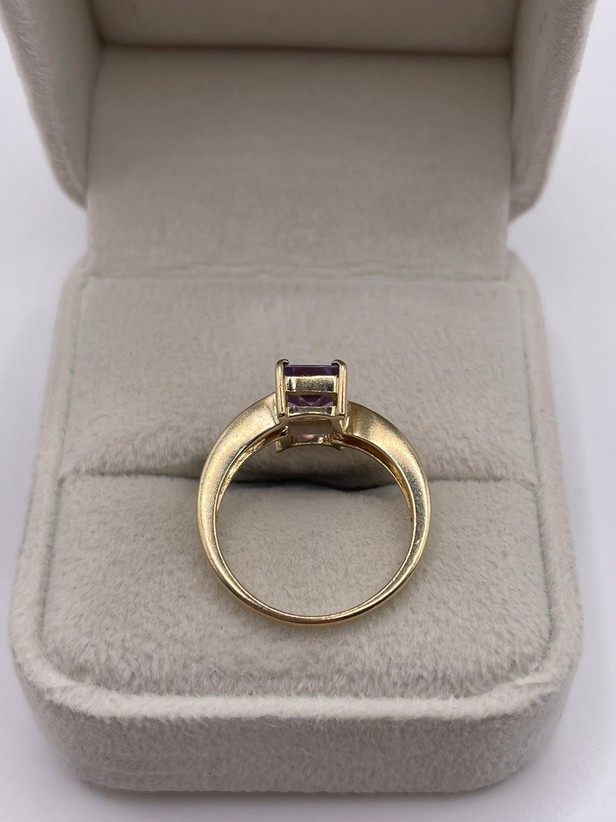 9ct gold amethyst ring