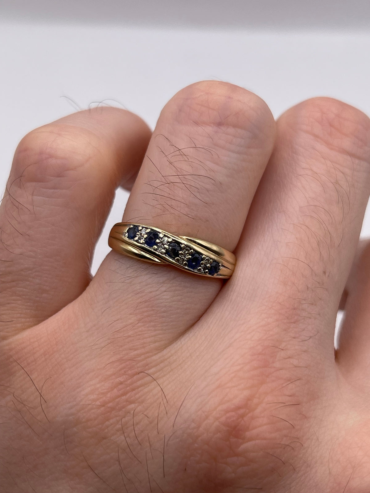 9ct gold sapphire and diamond ring
