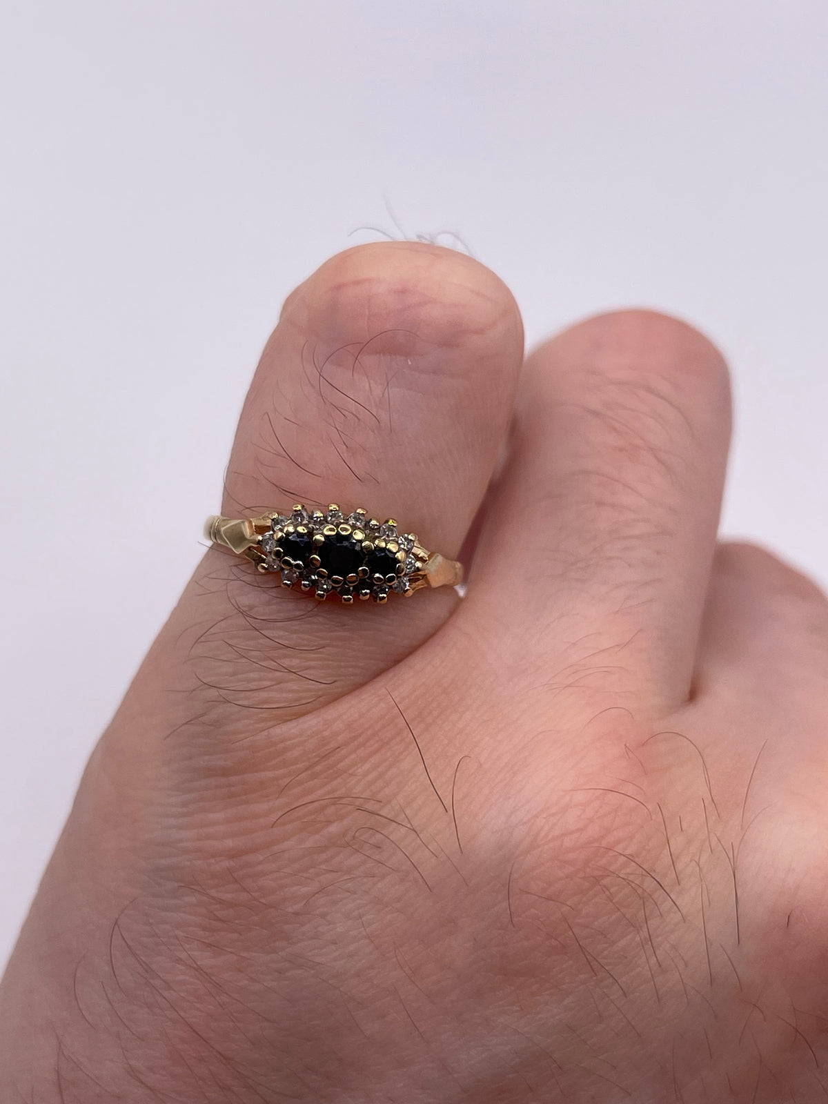 9ct gold sapphire and diamond ring