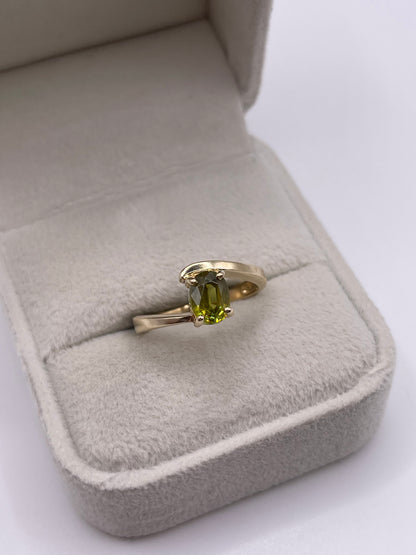 9ct gold sphene ring