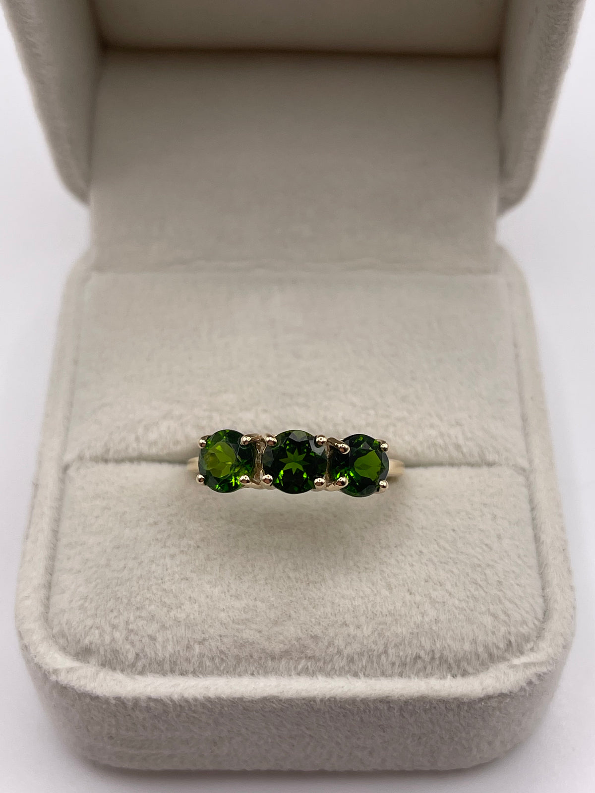 9ct gold diopside ring