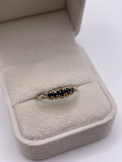 9ct gold sapphire ring
