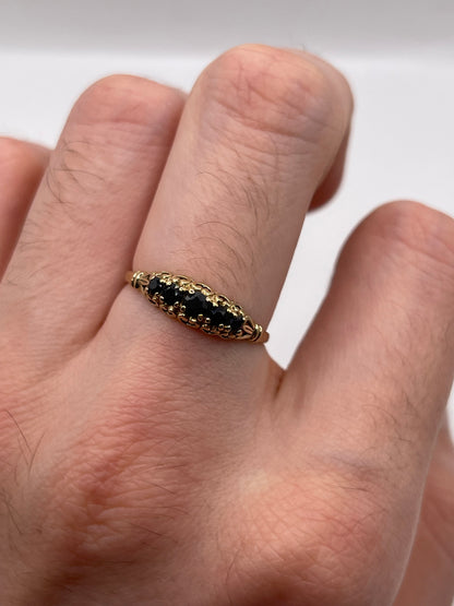 9ct gold sapphire ring