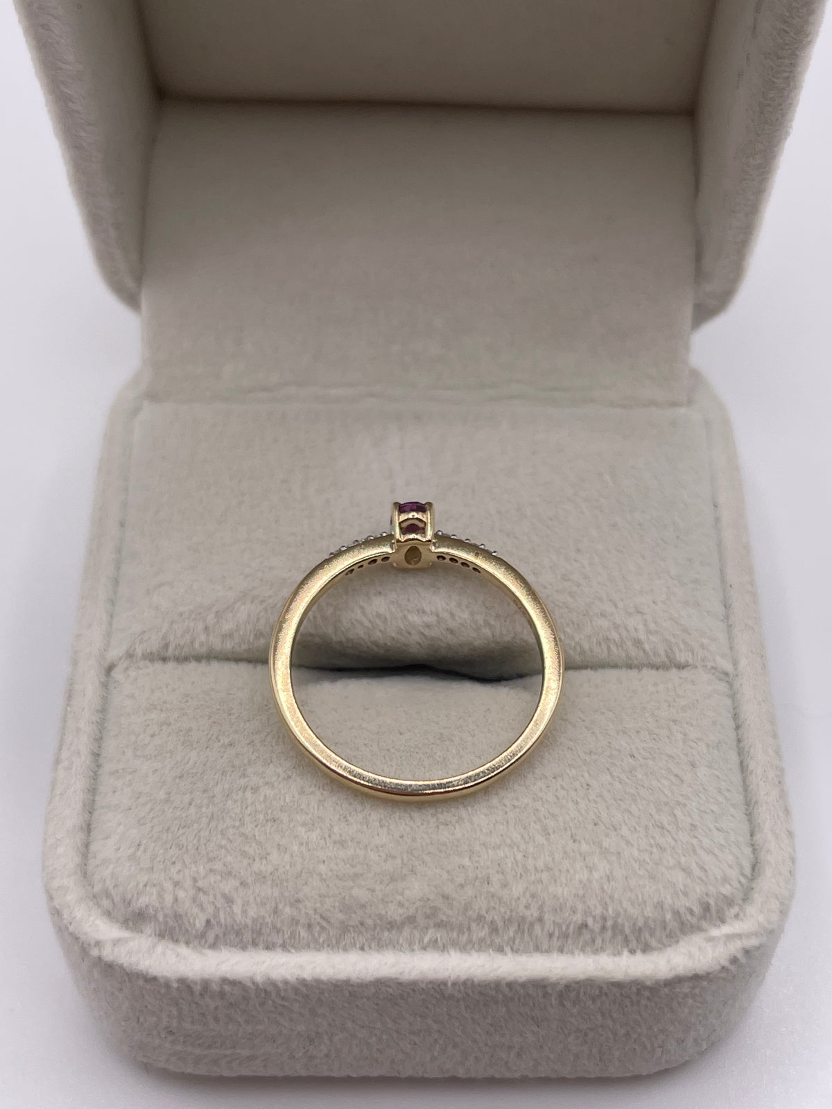 9ct gold sapphire and diamond ring
