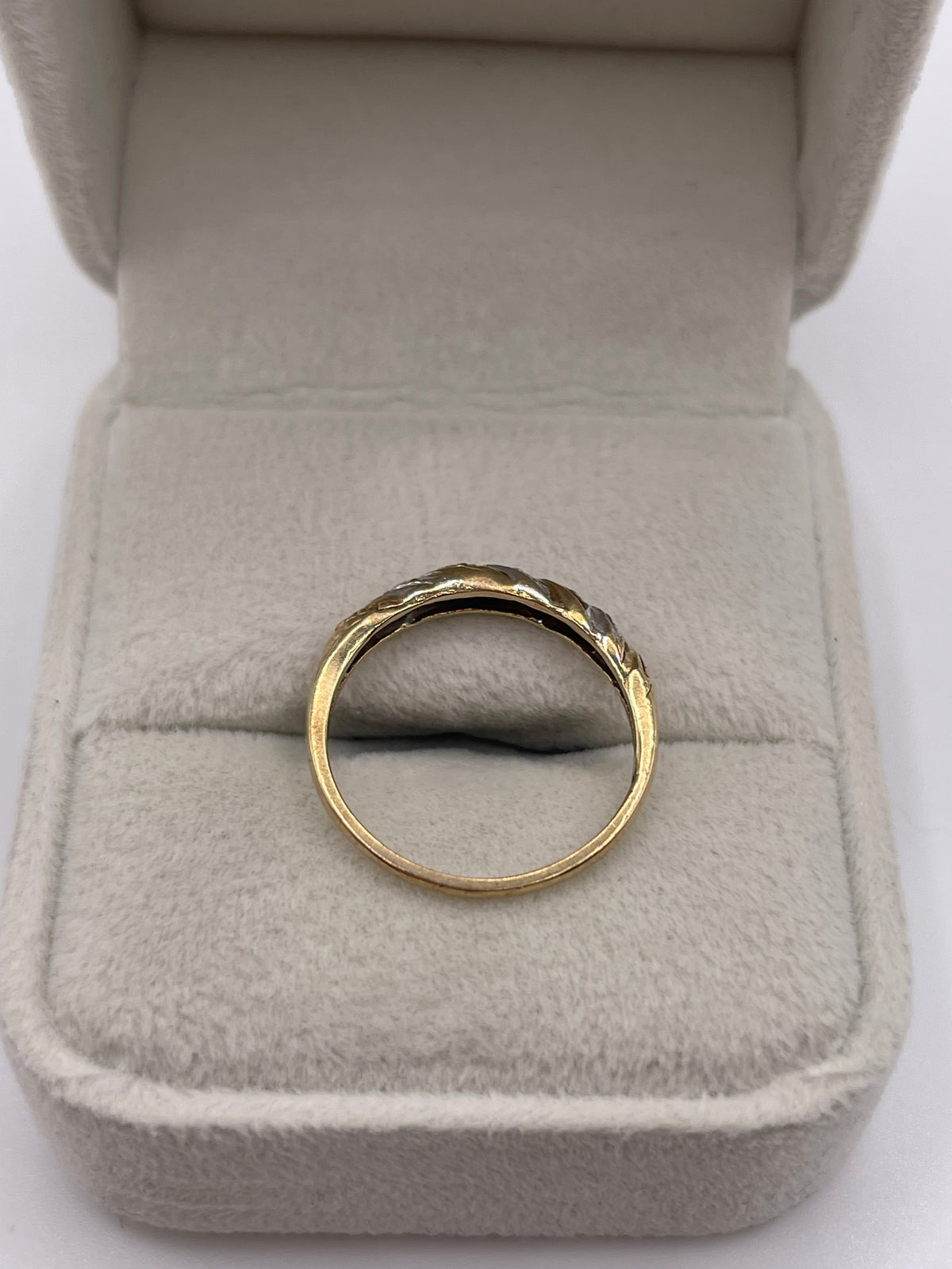 9ct gold diamond ring